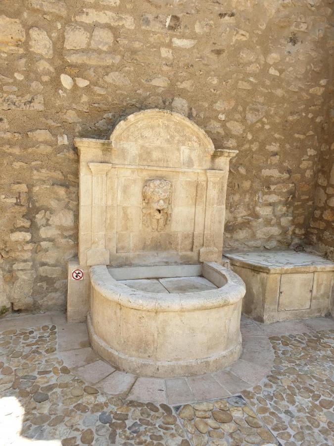 Les Estrelles Διαμέρισμα Saint-Rémy-de-Provence Εξωτερικό φωτογραφία